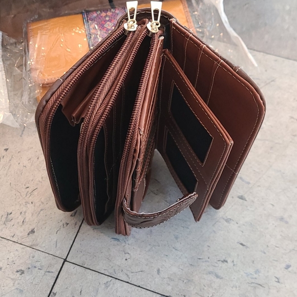 Wallet - Picture 2 of 4